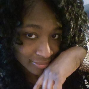 Meet your Posher, Whitney